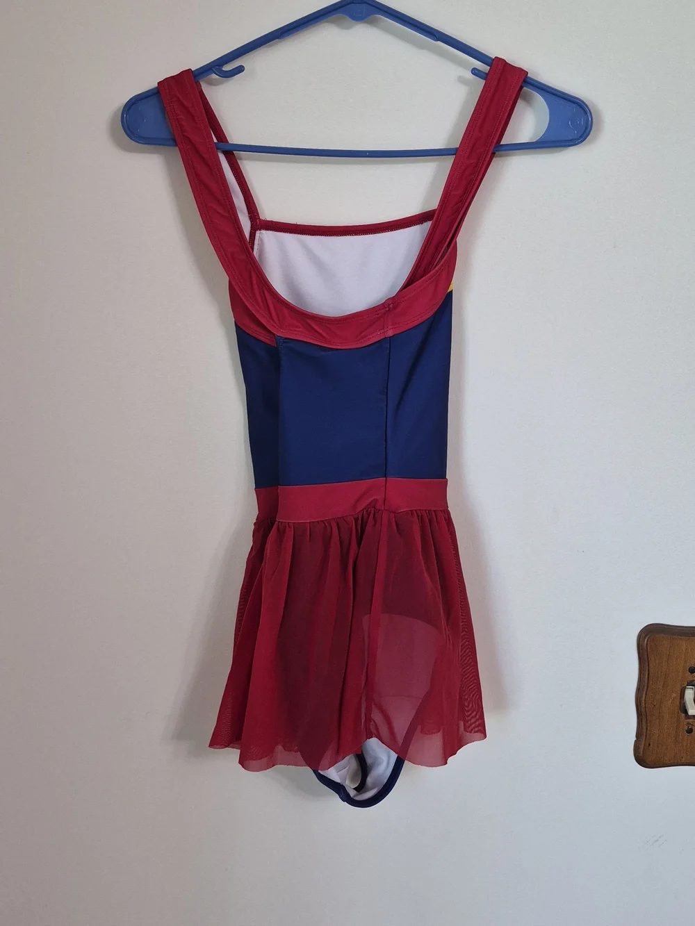 Marvel Captain Marvel Inspired Red, Blue & Yellow Girls' 14/16 Costume - Picture 6 of 7